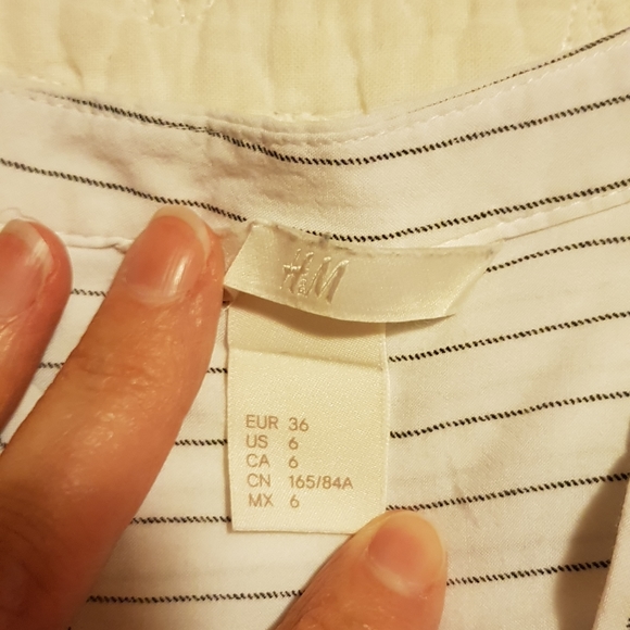 H&M white pin stripe blouse, side pull rouching - Picture 9 of 11